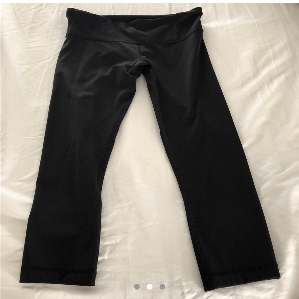 LuluLemon Wunder under crops perfect shape